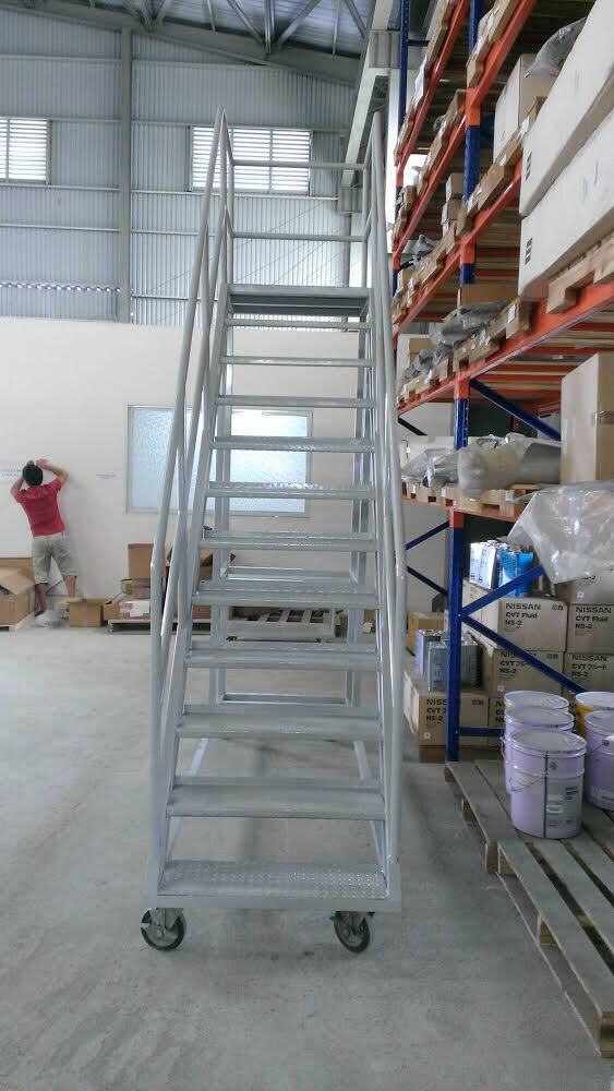 Xe thang công nghiệp - Xe thang di động là gì?