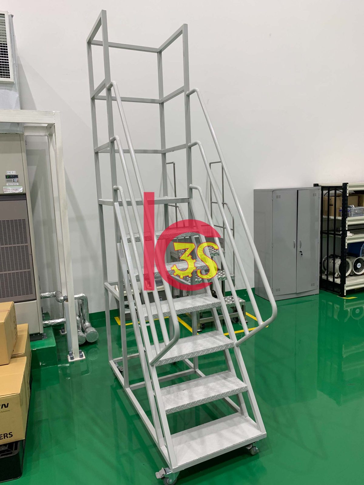 thang 1,5m đặt riêng bxung lan can tay vịn hà nam (2)